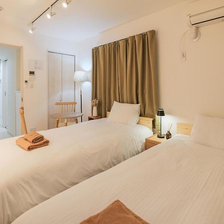 Calm Riverside Inn Close To Ikebukuro Tokyo Bagian luar foto