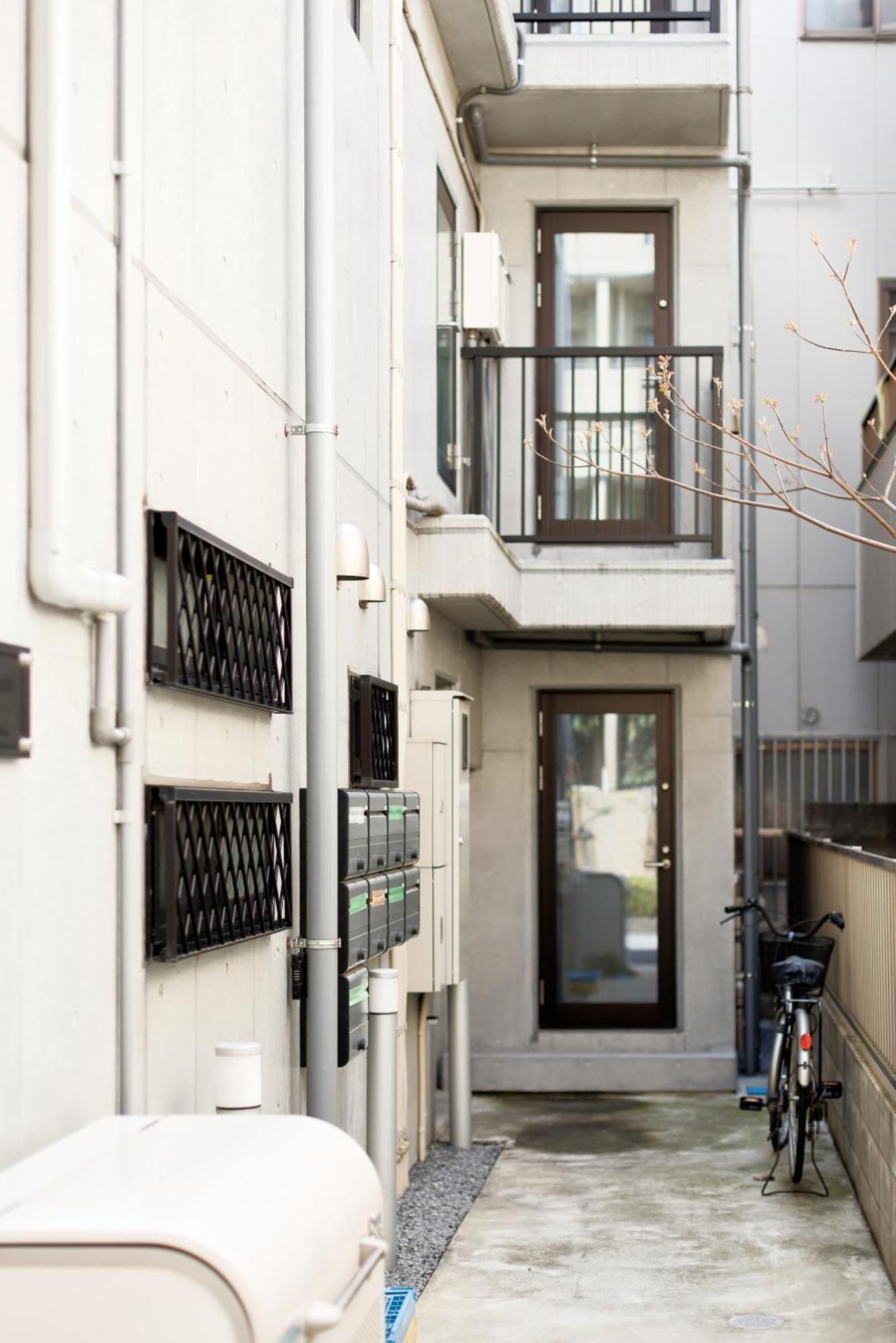 Calm Riverside Inn Close To Ikebukuro Tokyo Bagian luar foto
